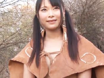 パイパン美少女がアフリカ原住民の巨根をへそ下までねじ込まれて野外で狂乱アクメW