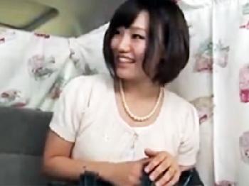 愛想のいい豊満乳房の若妻を強引に説得して寝取りハメ撮り