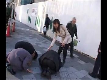 顔出しNGの素人人妻に土下座して一発ヤらせてもらうマニアエロ企画