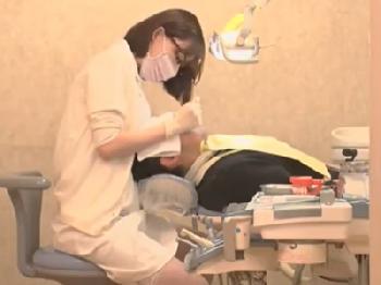 治療中に乳首責めしてくるとんでも女性医師現る