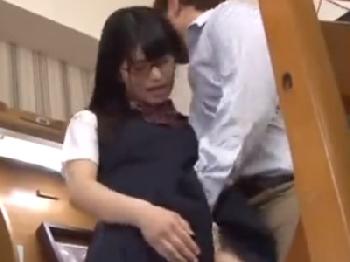 初恋相手である母のとても綺麗な後輩に10年ぶりに再会→若肉棒で欲求を晴らす人妻