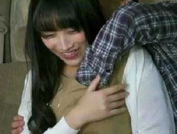 お胸タッチも笑って許する淫らな素人人妻たちをおいしく頂く!!