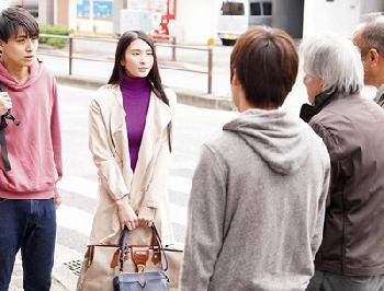 社員旅行にとても綺麗な妻を同行させた結果…クソ爺たちの中出し餌食寝取られに…