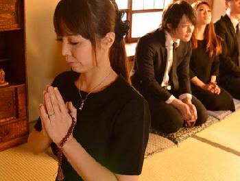 娘婿に寝取られて…夫を亡くして以降女を忘れていた義母が女を取り戻す瞬間