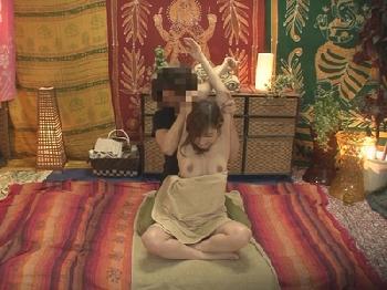巨乳ギャルにヤバいマッサージで陰部を刺激されて性行為