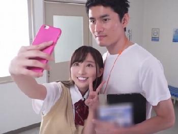 同級生よりも年上の男が好きな女子校生が小悪魔プレイで跨り騎乗位