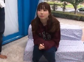 童顔の素人美少女がマジックミラー号で出し抜けにペニスを挿入されて驚愕アクメ