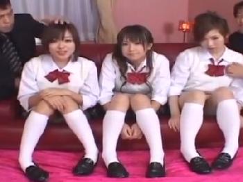 万引きしてるのにナマイキな態度の女を何度も突いて制裁!!