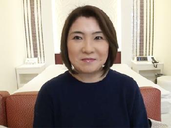 その辺歩いてそうな素人熟女がAVで肉感的女体SEX披露する