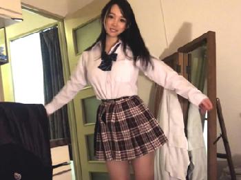 童顔なのにFカップ女子校生とハメ撮り