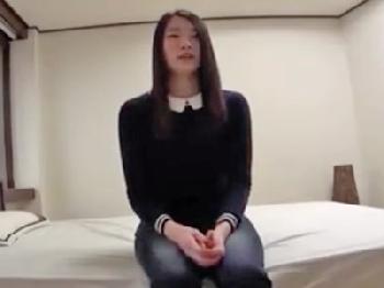 全身から色気を吹き出すお姉さんにオイルプレイされて精液が勢いよく噴射