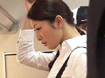 航空会社の裏サービス!!キャビンアテンダントと出発前性交