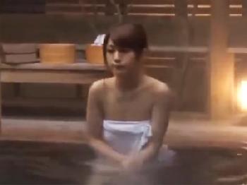 素人人妻が男優と混浴性交→あまりの凄い性テクニックに初の痙攣絶頂!!