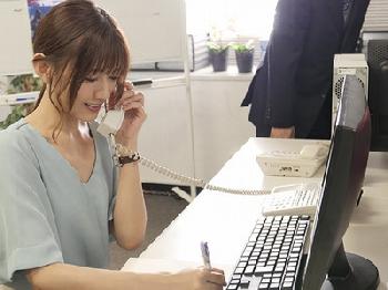 彼女とは遠距離中…そんな時、憧れの女性上司とまさかの2人きりに…