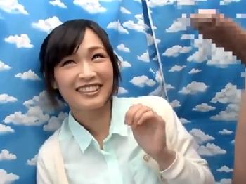 手コキだけの筈が謝礼上乗せで素股までした素人さん