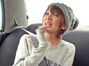 ヒッチハイクのお代は魅惑のエロ性技でお支払い