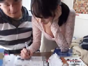 ムラっときた生徒に押さえつけられて性的暴行される巨乳家庭教師