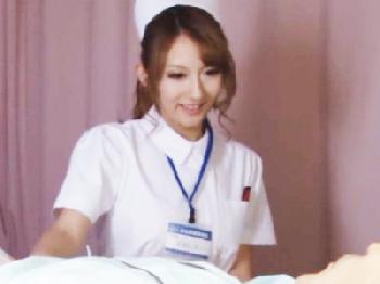 夜勤中に迂闊にも眠っているところを患者に夜這い強姦されるとても綺麗な白衣の天使
