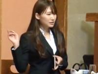 混浴温泉で中年男客に迫られ断りきれずにペニス受け入れた巨乳人妻