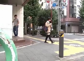 ゲーセン帰りの女子校生を尾行→人気がなくなった所で強行強姦に及ぶ強姦魔