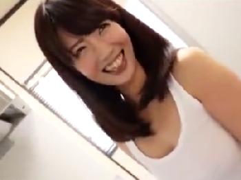 夫の要望で他人棒とのセックスを強要させられる綺麗な人妻