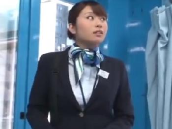 チェリーボーイを優しく筆おろししてくれた仕事帰りのキャビンアテンダント