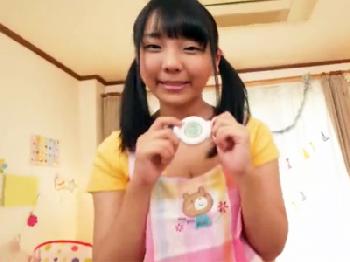 童顔なのに爆乳の保母さんに甘えれて膣内へ直射精できる大人の男のための保育園