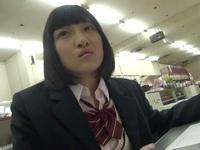 ツイッターで知り合った童顔の魅力的な女子校生とホテルでハメ撮り→自ら中出し切望するビッチだった