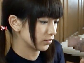 童顔娘の孫を犯す変態爺。未発達の身体をを変態開発してオメコの中でそのまま射精される孫