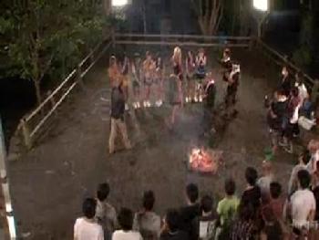 キャンプの初夜に野外乱交パーティーするギャルとギャル男