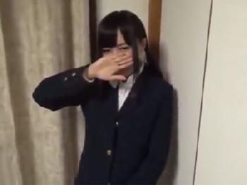 制服姿のままの帰宅途中女子校生が熟年男性との援助交際SEXで女陰内へ射精されて着床アクメ