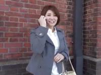 モデル体型のふわ巨乳人妻が刺激求めて浮気性交