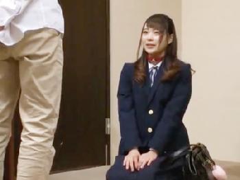 とてもキュートな女子校生に首輪を嵌めて中出し調教