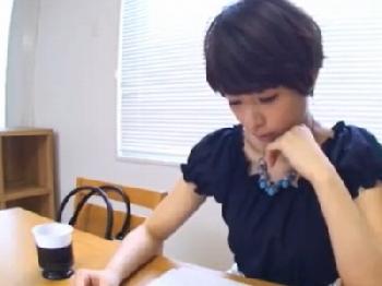 オナニー以外で射精できない中年男性を優しく絶頂するボーイッシュ娘