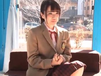 自らマジックミラー号に乗車してきた女子校生にマッサージからの挿入→乳房射精!!