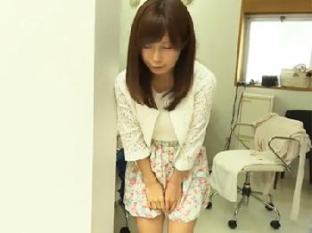 アクメバイブ固定されて快楽限界の美女のヒクヒク女性器をゴム無し挿入!!