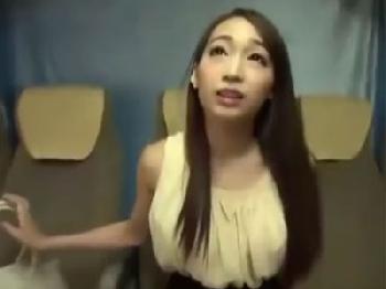 根っから淫奔な痴女お姉さんがワレメ内部へ直接射精をかけて素人ペニスと対決