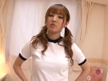 隠れ巨乳の体操着美少女のご奉仕パイズリで精液が勢いよく噴射