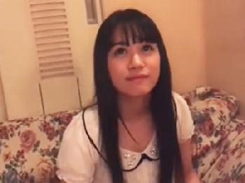 清楚な黒髪素人娘をハメ撮り→精液大量避妊具未装着で膣内射精