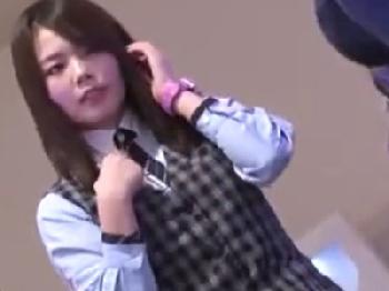 パチ屋のとても綺麗な女性店員を脅して店内中出し性暴行