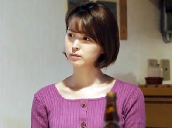 ずっと憧れだった上司のとても綺麗なマダムと布団の中で密着しながら寝取られ交尾