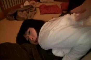 妹の入浴を盗撮していた兄がバレて逆ギレ強姦