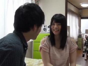 上原亜衣がファンの自宅を訪問!!素人とペニスを搾り取る♡