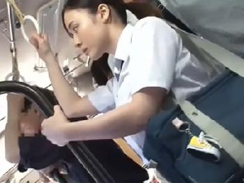 感度良好な巨乳の美少女女子校生が痴漢男に目を付けられ力で敵わず婦女暴行