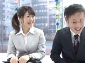 職場の同僚同士が明日から気まずくなる謝礼目的のマジックミラー部屋SEX