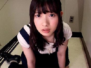 カフェで働くサービス精神旺盛な女の子が変人の中年男の要望に応える癒しのコスプレ交尾