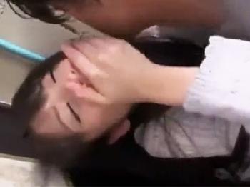 ロケ中にドッキリ挿入されるアイドル美少女