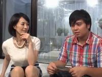 非モテ息子を元気づける為に素股ご奉仕→事故挿入して中出し近親SEXになった母子