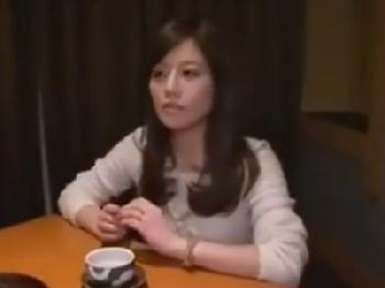 浮気希望の素人人妻と一夜限りの浮気撮影会W