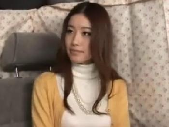 色気抜群素人人妻をナンパ連れ込みコンドーム非装着の膣内射精交尾